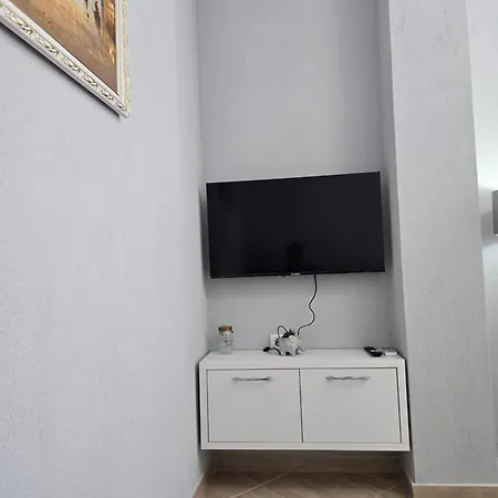 Prima Apartment *