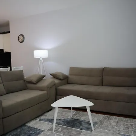 Prima Apartments *